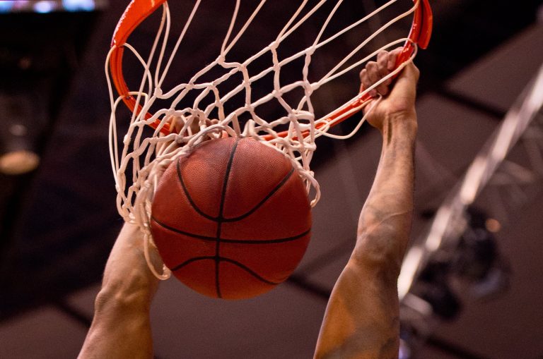 How to watch Warriors vs. Mavericks online for free